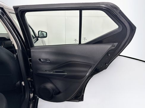 Used 2024 Nissan Kicks SV image 26