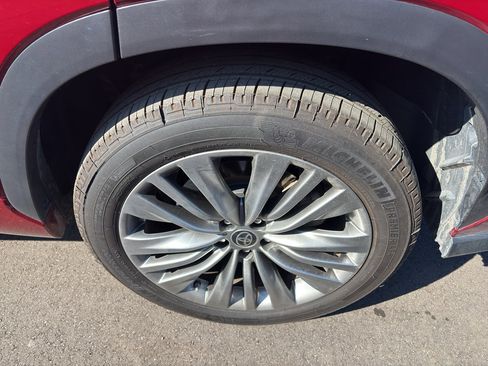 Used 2022 Toyota Highlander Platinum image 7