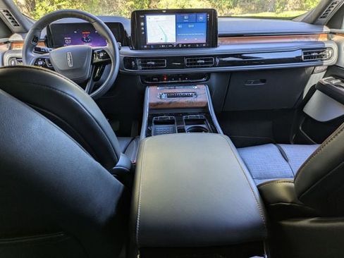 New 2025 Lincoln Aviator Black Label image 5