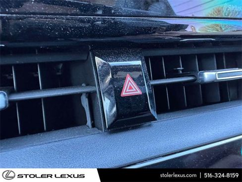 Used 2021 Toyota Corolla SE image 40