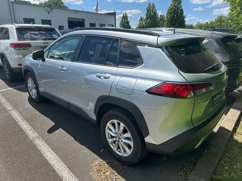Used 2023 Toyota Corolla Cross LE FWD image 6