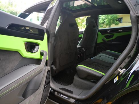 Used 2024 Lamborghini Urus S AWD/4WD image 21