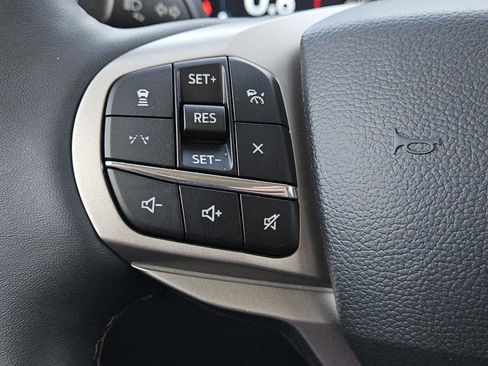 New 2025 Ford Explorer Active w/ Active Comfort Package image 18