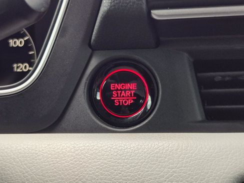 Certified 2025 Honda Pilot EX-L image 17