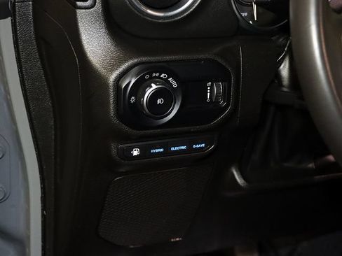 Used 2023 Jeep Wrangler Unlimited Sahara AWD/4WD image 28