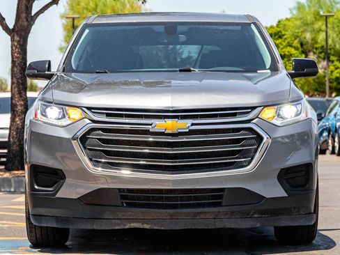 Used 2021 Chevrolet Traverse LS FWD image 4