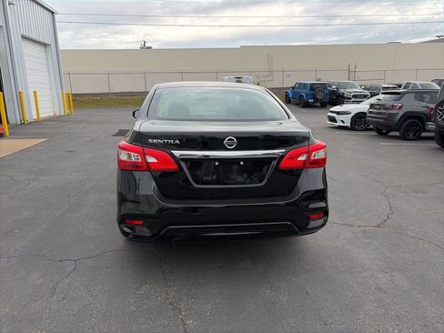 Used 2019 Nissan Sentra S image 6