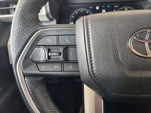 Used 2024 Toyota Tacoma TRD Off-Road image 28