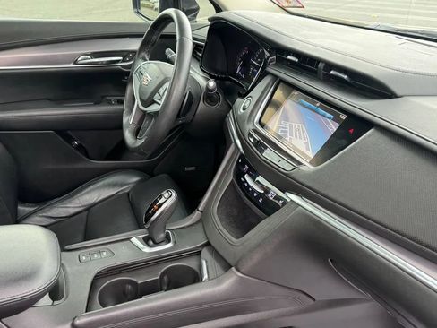 Used 2019 Cadillac XT4 Sport w/ Cold Weather Package image 22