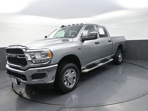 Used 2024 RAM 2500 Tradesman w/ Chrome Appearance Group image 3