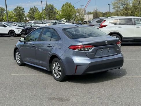 Used 2025 Toyota Corolla LE image 4
