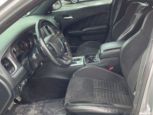 Used 2018 Dodge Charger R/T image 5