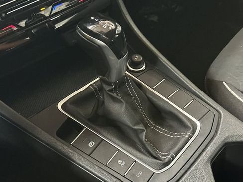 Certified 2025 Volkswagen Jetta Sport image 25