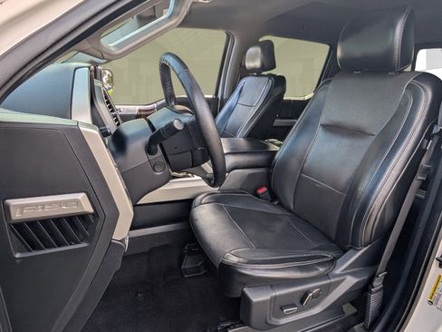 Used 2016 Ford F150 Lariat w/ Equipment Group 502A Luxury image 4