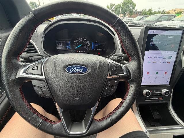 Certified 2022 Ford Edge ST-Line AWD/4WD image 7