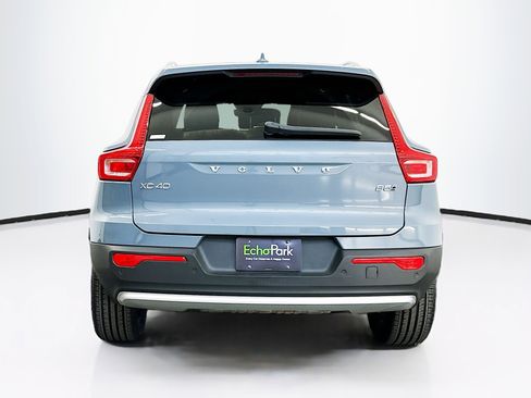 Used 2023 Volvo XC40 B5 Plus AWD/4WD image 7