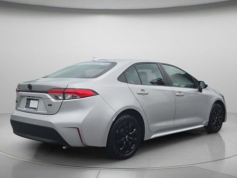 Used 2023 Toyota Corolla LE FWD image 7