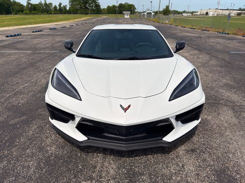 Used 2023 Chevrolet Corvette Stingray Coupe w/ Z51 Performance Package RWD image 18