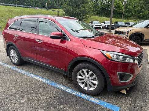 Used 2016 Kia Sorento AWD w/ LX Convenience Package image 1