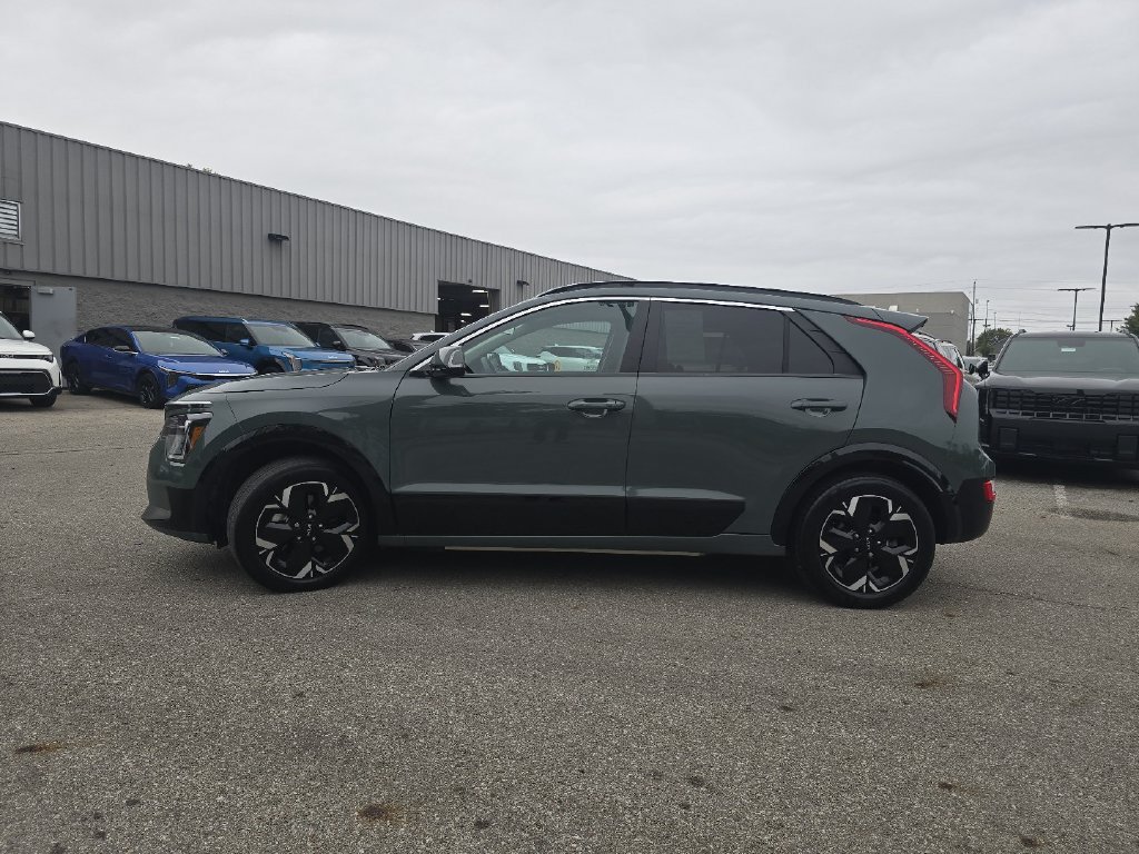 Used 2023 Kia Niro Wind w/ Wind Preserve Package FWD image 13
