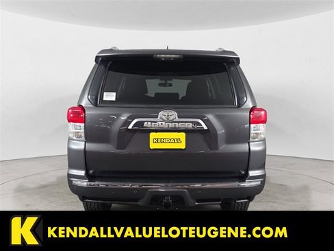 Used 2013 Toyota 4Runner SR5 image 4