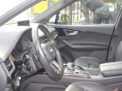 Used 2019 Audi Q7 3.0T Prestige w/ Prestige Package image 22