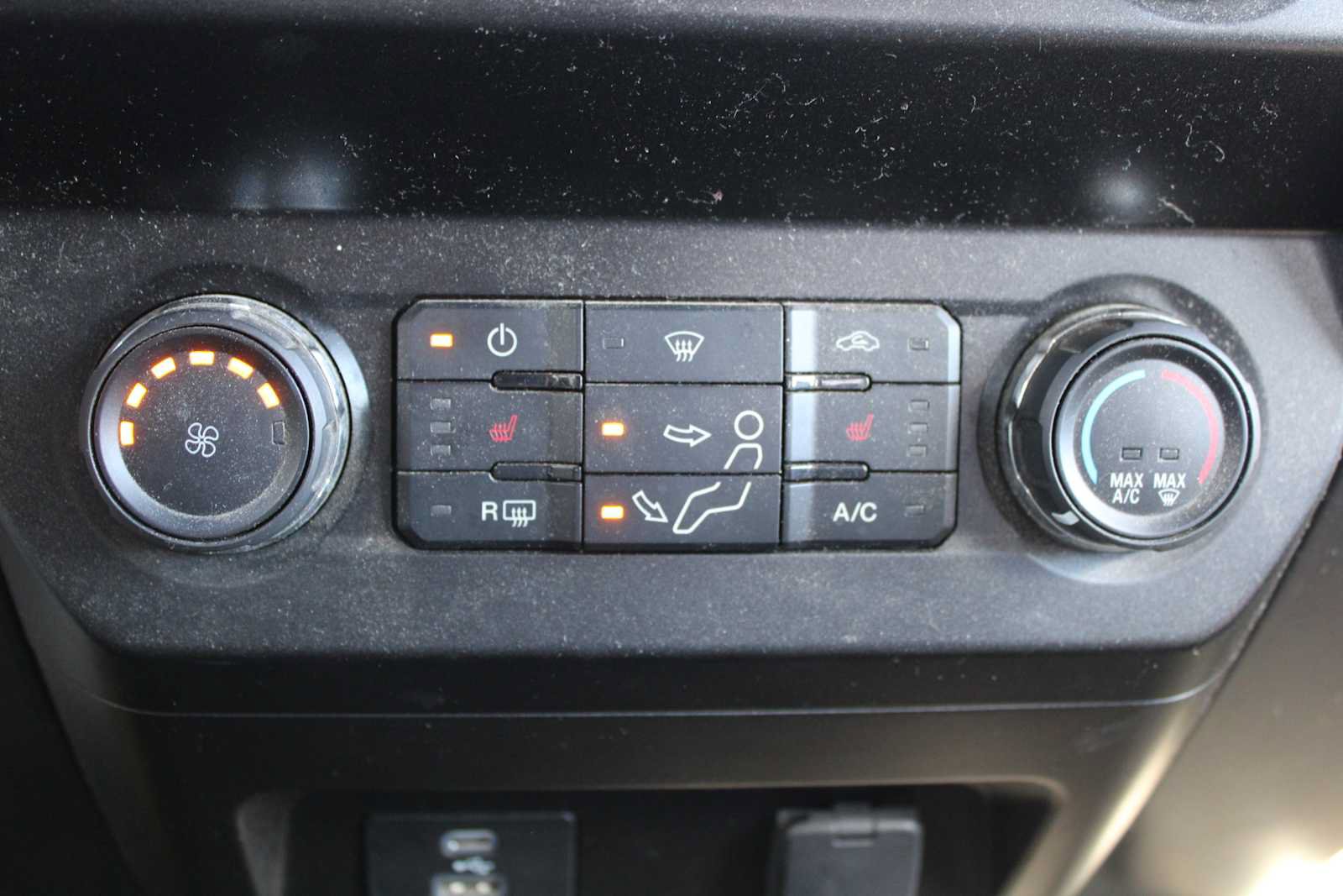Used 2020 Ford F250 XLT w/ XLT Premium Package AWD/4WD image 15