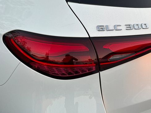 Certified 2024 Mercedes-Benz GLC 300 image 10