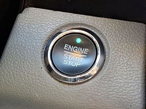 Used 2022 Ford F450 Limited w/ FX4 Off-Road Package image 25