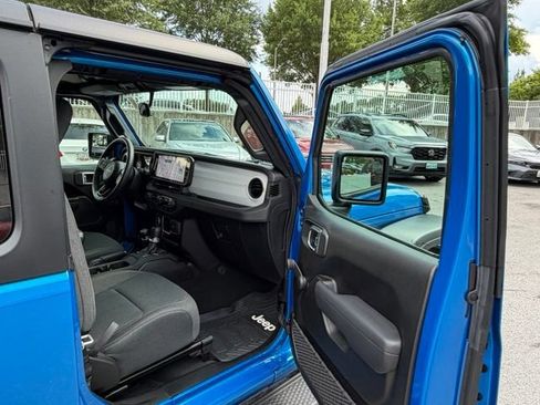 Used 2024 Jeep Wrangler Sport AWD/4WD image 26