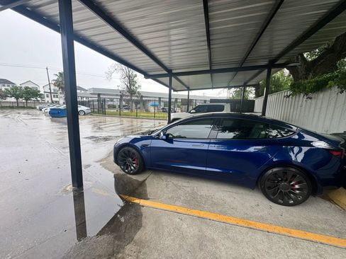 Used 2021 Tesla Model 3 Performance image 3