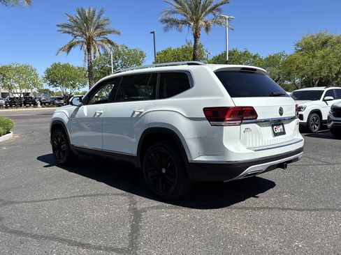Used 2018 Volkswagen Atlas SEL Premium image 3