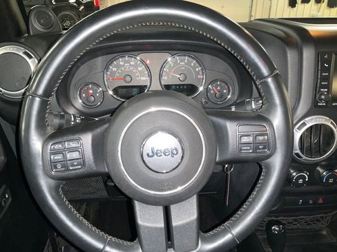 Used 2013 Jeep Wrangler Unlimited Sahara w/ Connectivity Group image 15