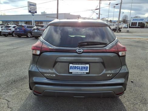 Used 2024 Nissan Kicks SV image 5