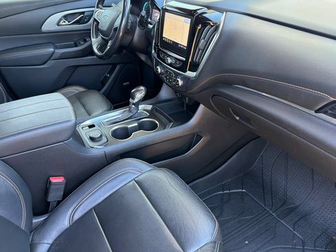 Used 2021 Chevrolet Traverse RS w/ LPO, Floor Liner Package AWD/4WD image 17