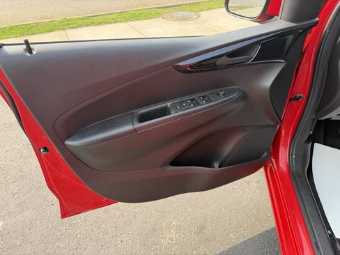 Used 2018 Chevrolet Spark LT FWD image 11