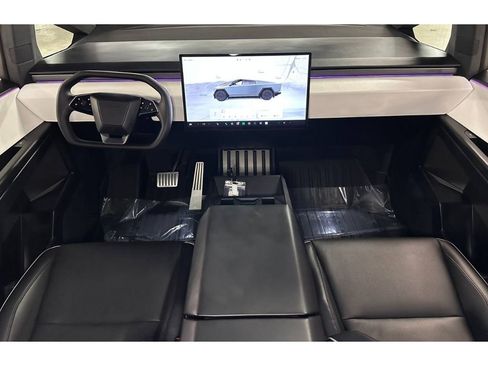 Used 2024 Tesla Cybertruck AWD Crew Cab image 32