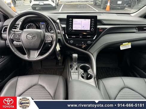 Used 2023 Toyota Camry SE FWD image 16