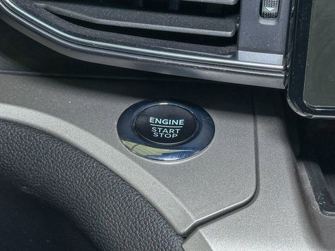 Certified 2022 Ford Explorer XLT w/ Equipment Group 202A image 41