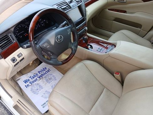 Used 2010 Lexus LS 460 L RWD image 3