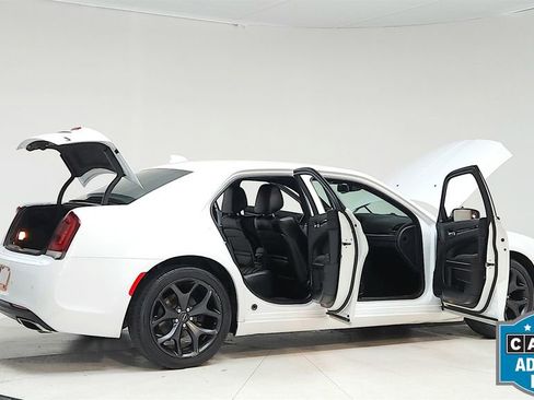 Used 2021 Chrysler 300 S image 11
