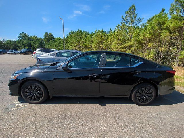 Used 2021 Nissan Altima 2.5 S FWD image 3