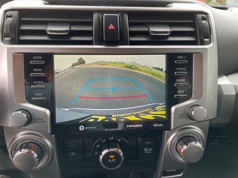 Certified 2020 Toyota 4Runner SR5 Premium AWD/4WD image 9