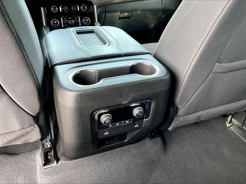 Used 2024 Chevrolet Tahoe LS RWD image 24