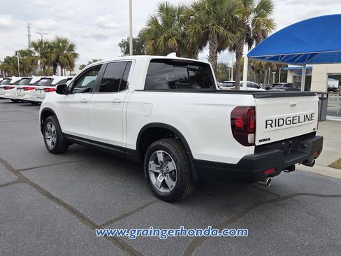 Certified 2024 Honda Ridgeline RTL image 7