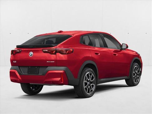 New 2026 BMW X2 xDrive28i AWD/4WD image 2