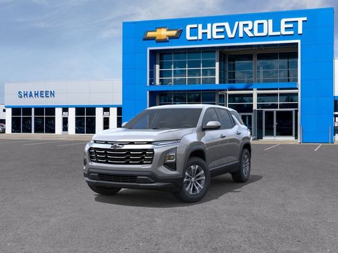 New 2026 Chevrolet Equinox LT w/ Convenience Package II AWD/4WD image 9