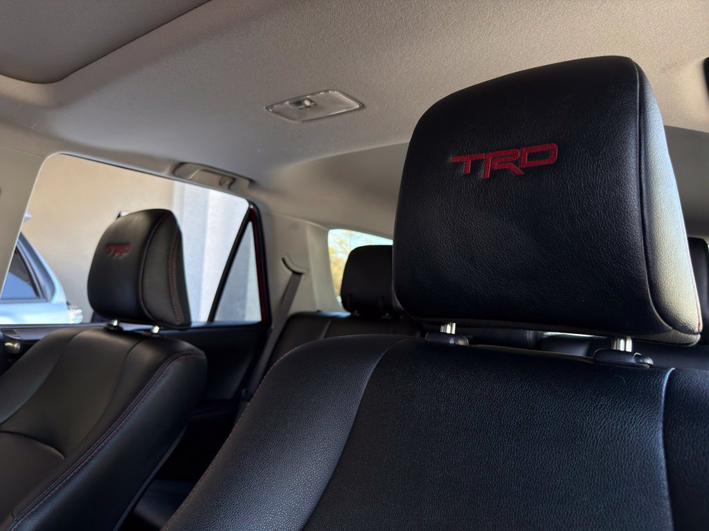 Used 2021 Toyota 4Runner Venture w/ Moonroof Package AWD/4WD image 25