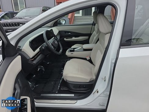 Used 2023 Nissan Ariya AWD image 13