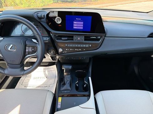 Used 2025 Lexus ES 350 w/ Premium Package image 19